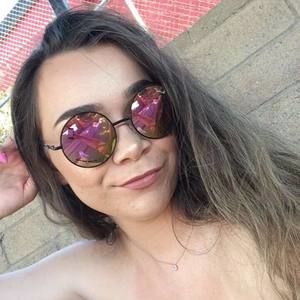 Meet your Posher, Lili